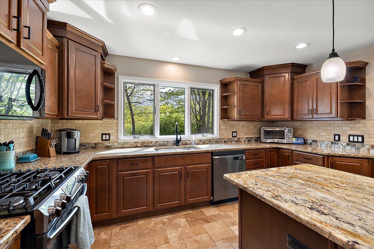 3455 Yarney Road Waterford, MI 48329 - Photo 17 of 64 Kitchen