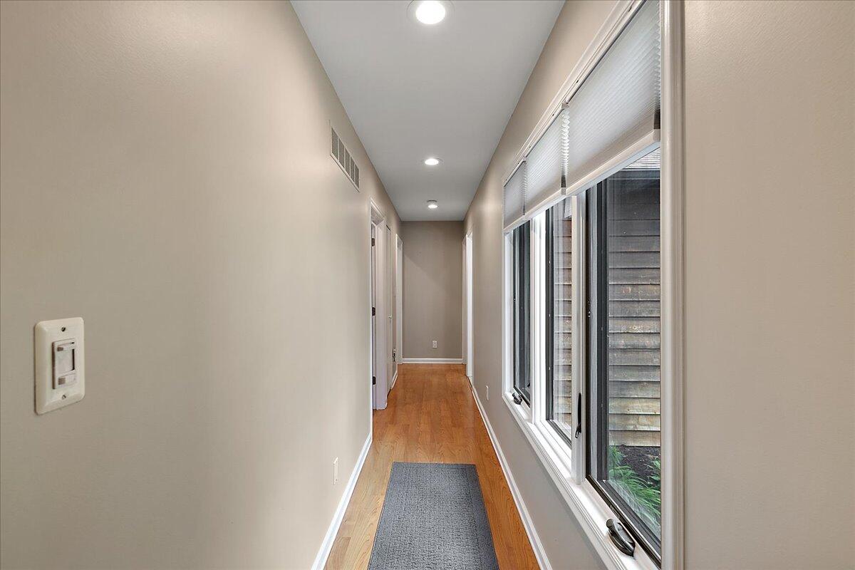 3455 Yarney Road Waterford, MI 48329 - Photo 21 of 64 Hallway to Rooms