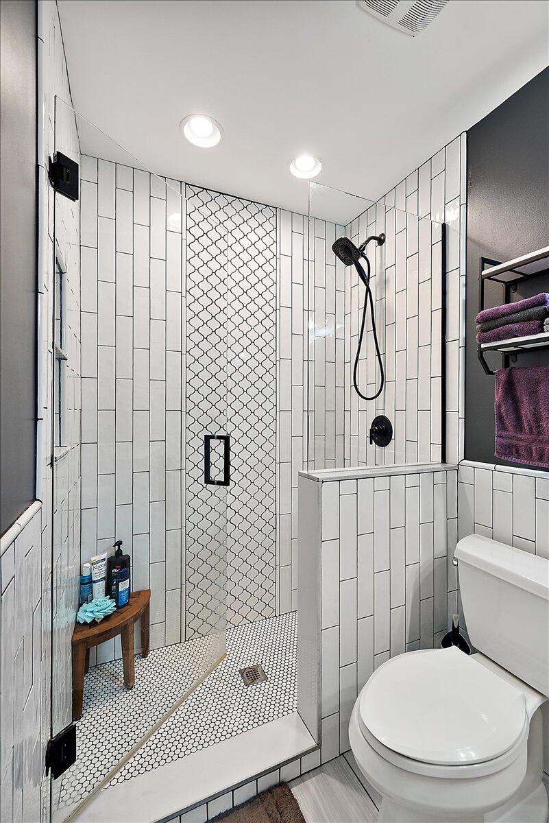 3455 Yarney Road Waterford, MI 48329 - Photo 25 of 64 Primary Bath
