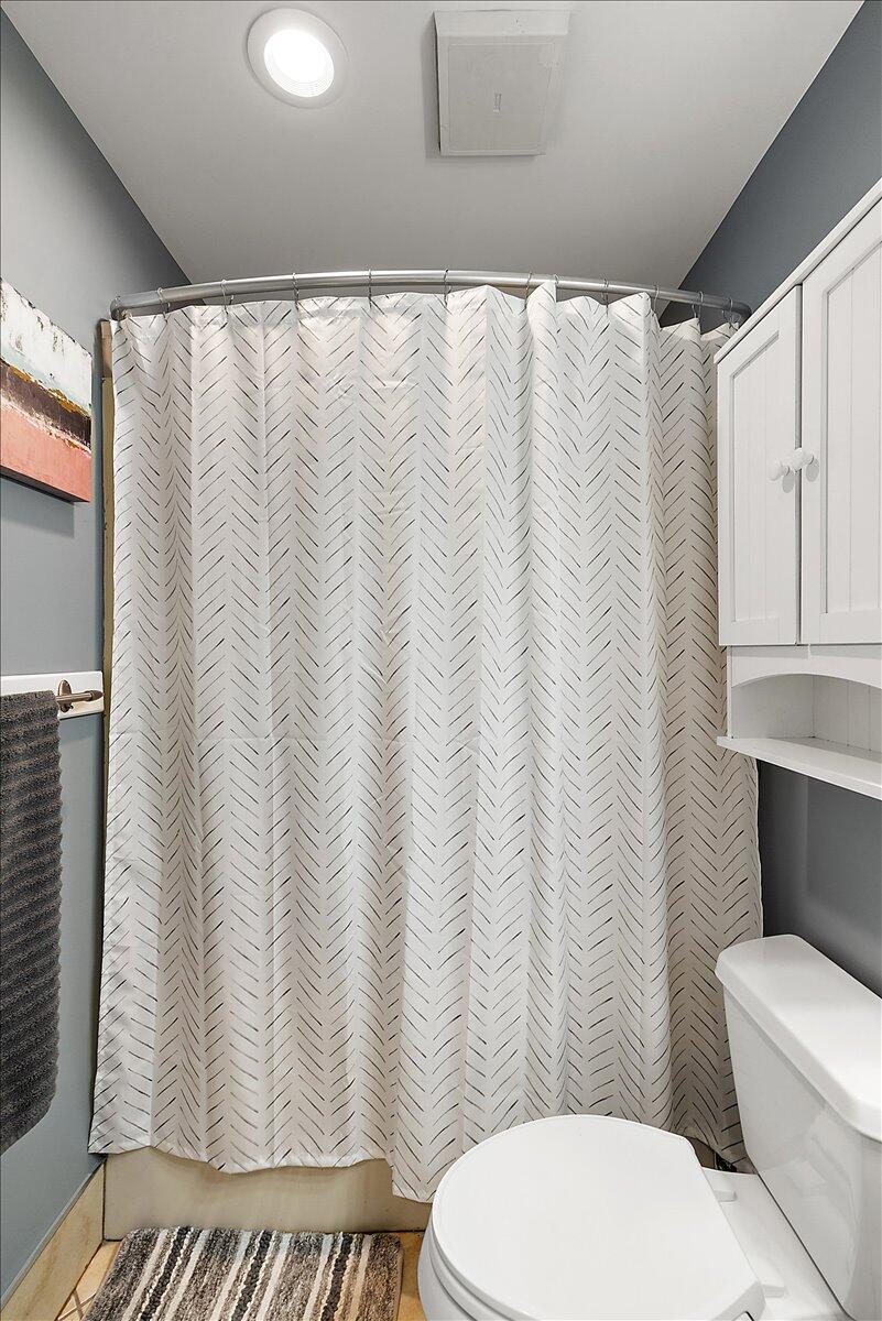 3455 Yarney Road Waterford, MI 48329 - Photo 33 of 64 Bathroom 2