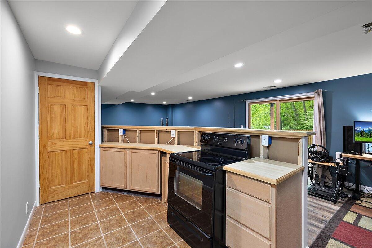 3455 Yarney Road Waterford, MI 48329 - Photo 38 of 64 Basement
