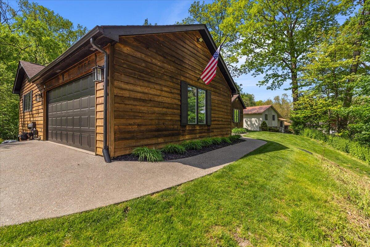 3455 Yarney Road Waterford, MI 48329 - Photo 4 of 64 Front View