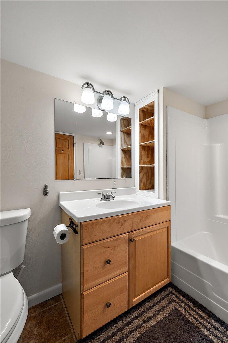 3455 Yarney Road Waterford, MI 48329 - Photo 50 of 64 Bathroom 3