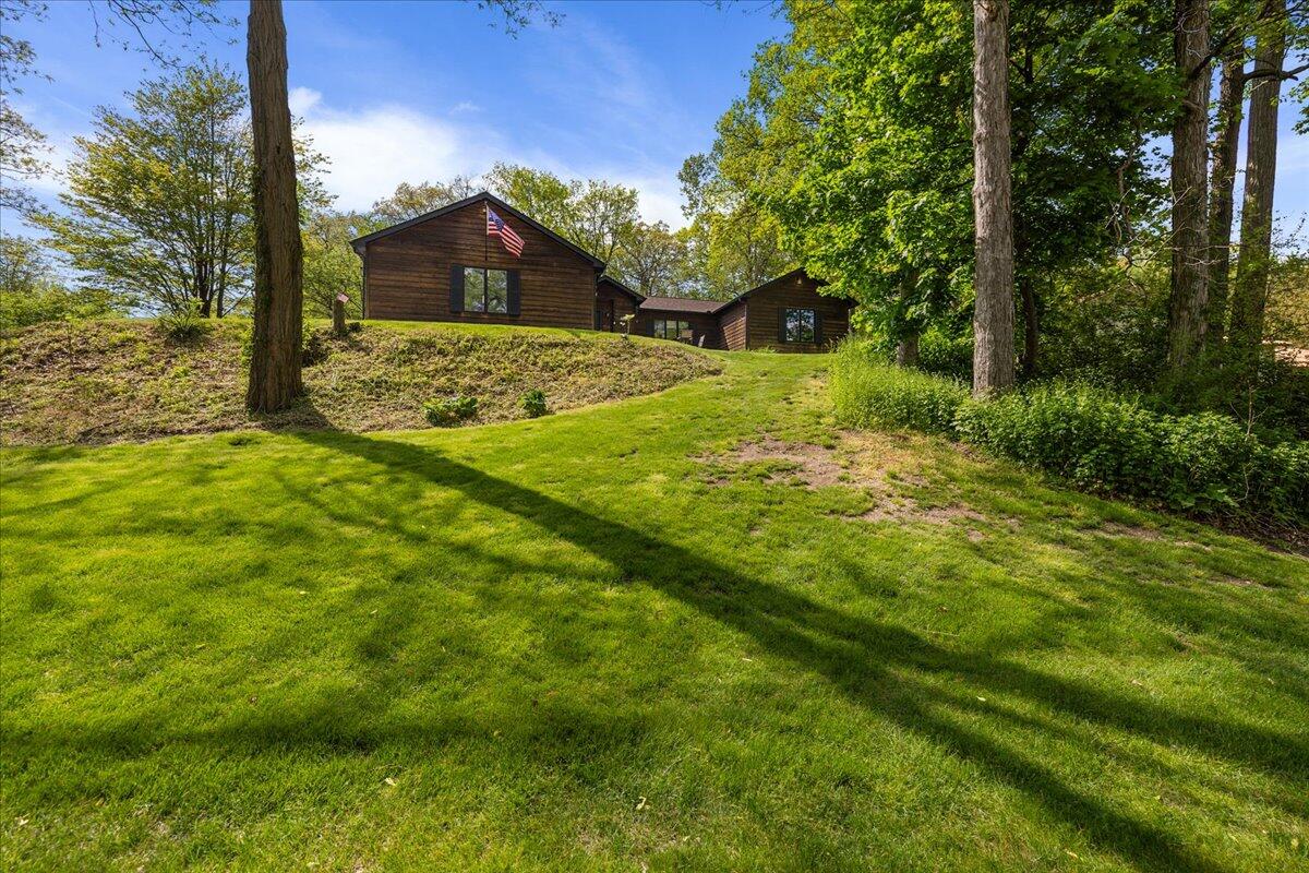 3455 Yarney Road Waterford, MI 48329 - Photo 61 of 64 Front View