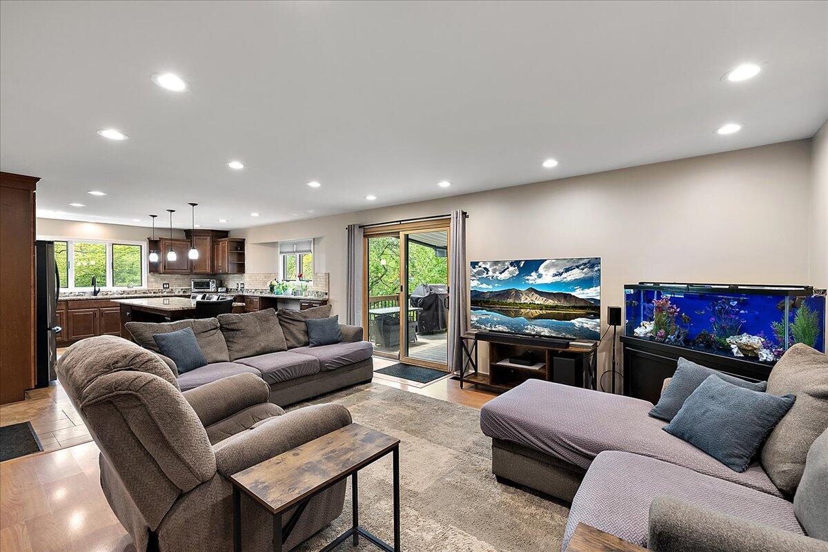 3455 Yarney Road Waterford, MI 48329 - Photo 10 of 64 Family Room