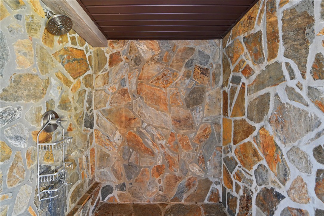 190 Walker Point Seneca, SC 29672 - Photo 41 of 50 Outdoor shower