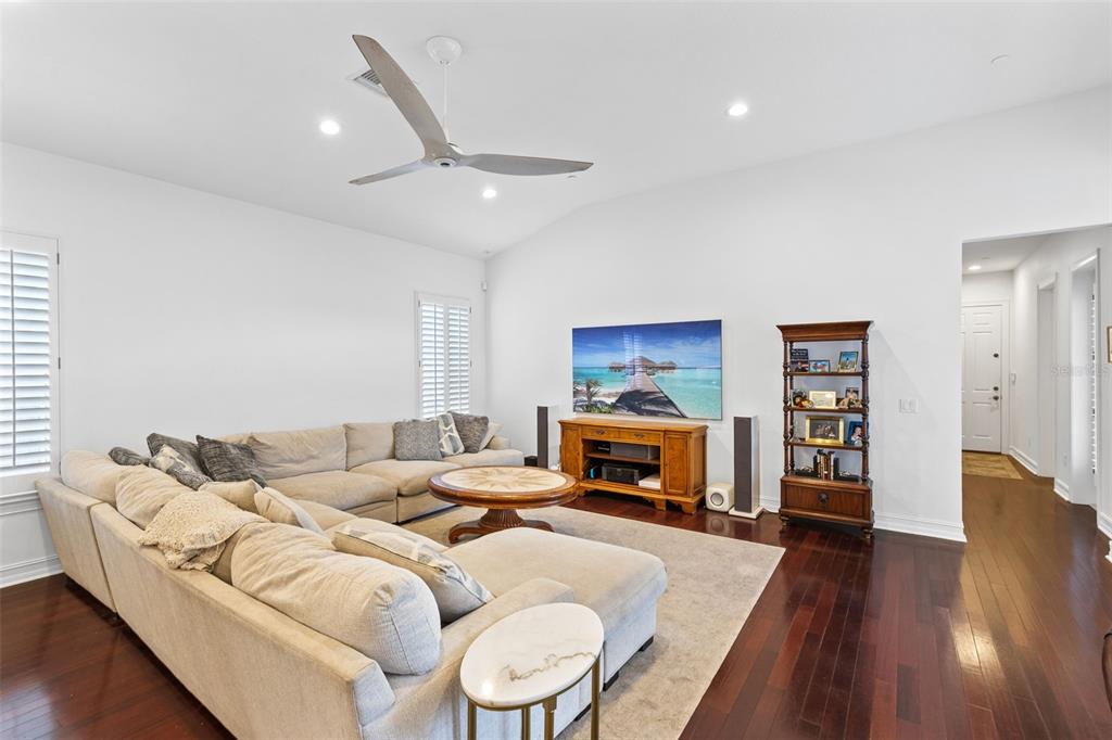 3884 Lower Park Road Orlando, FL 32814 - Photo 13 of 53