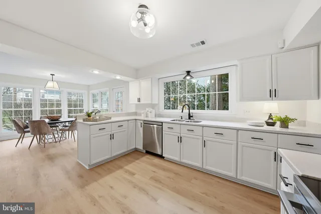 $939,000 | 6112 Sandstone Court, Clifton, VA 20124