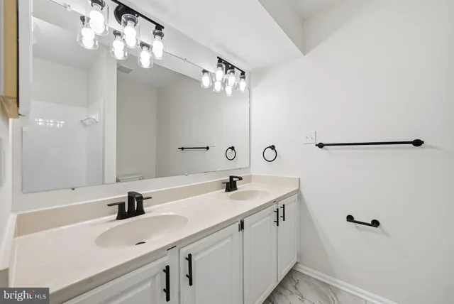 $939,000 | 6112 Sandstone Court, Clifton, VA 20124