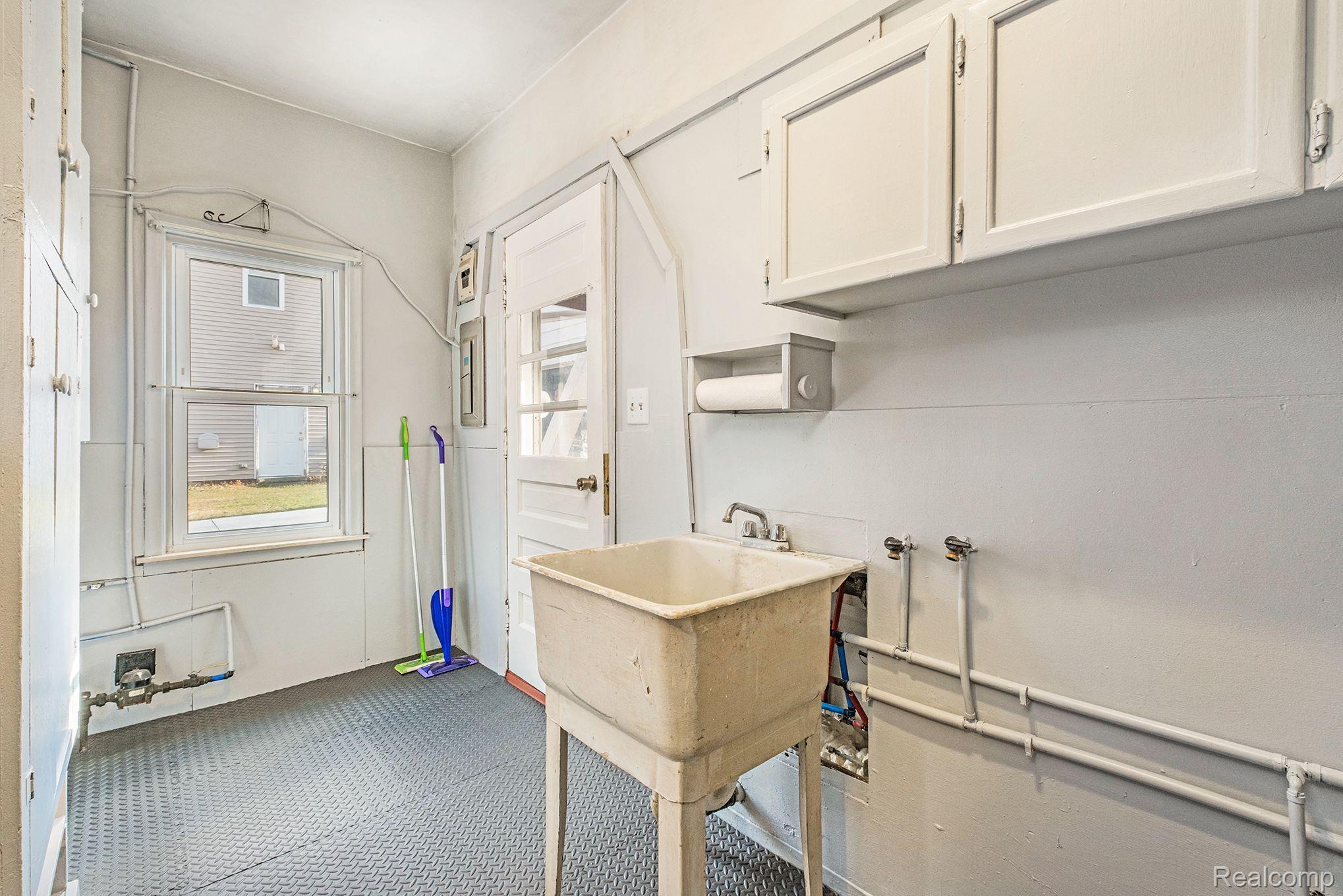 1452 Carleton Rockwood Road Carleton, MI 48117 - Photo 22 of 26 Gallery Image 22