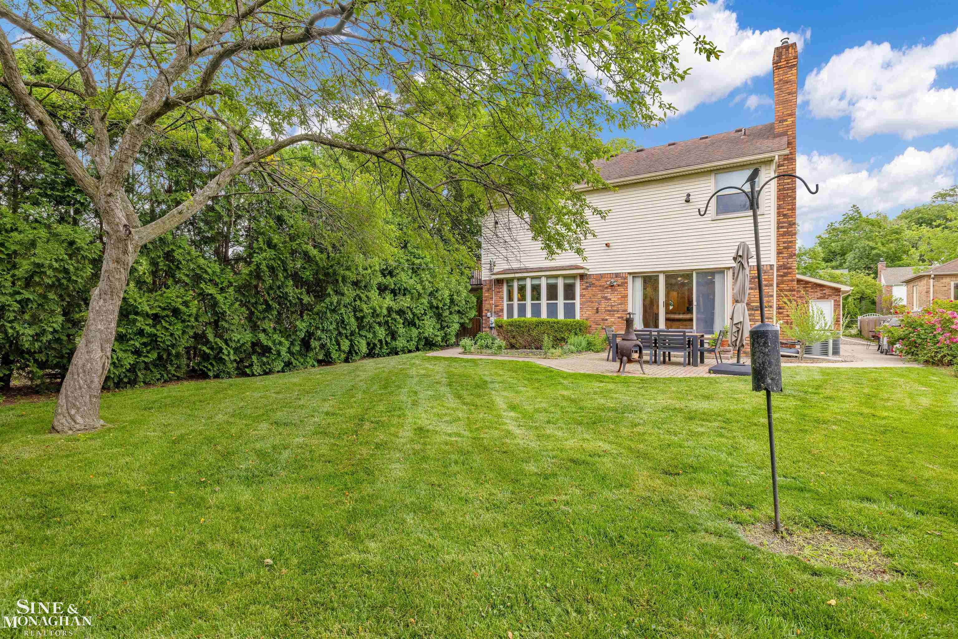 725 Fisher Road Grosse Pointe, MI 48230 - Photo 48 of 63 Great Yard!