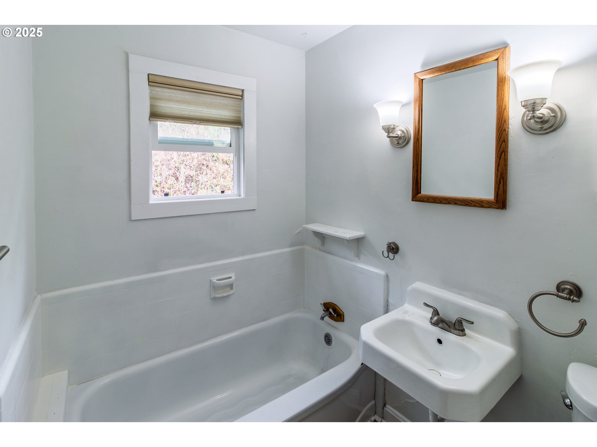 1830 Northwest Goetz Street Roseburg, OR 97471 - Photo 12 of 24