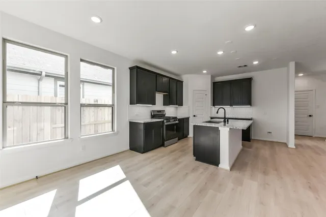 $384,930 | 4221 Red Cedar Ring Lane, Pinehurst, TX 77362