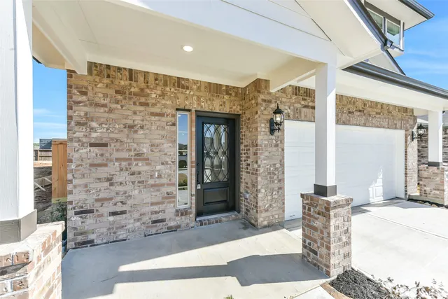 $384,930 | 4221 Red Cedar Ring Lane, Pinehurst, TX 77362