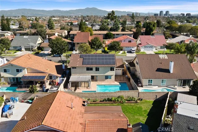 $1,199,000 | 3018 South Pacific Avenue, Santa Ana, CA 92704