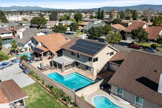 $1,199,000 | 3018 South Pacific Avenue, Santa Ana, CA 92704