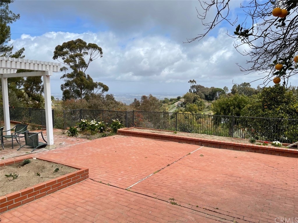 2 Flying Mane Road Rolling Hills, CA 90274 - Photo 19 of 28