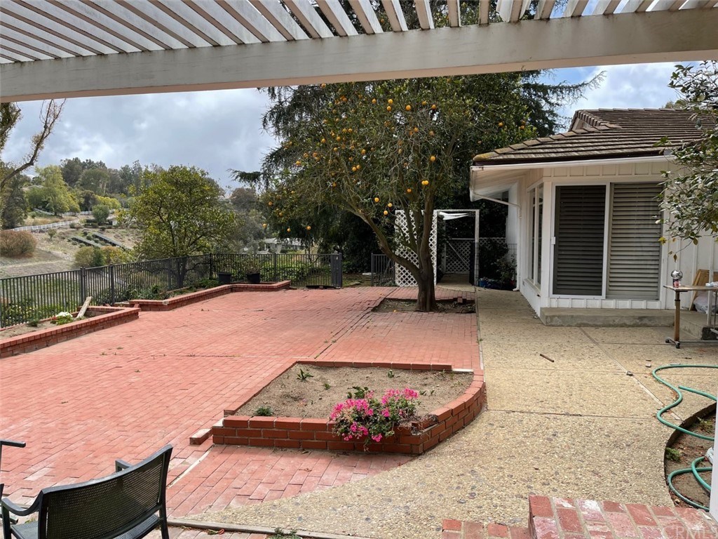 2 Flying Mane Road Rolling Hills, CA 90274 - Photo 21 of 28