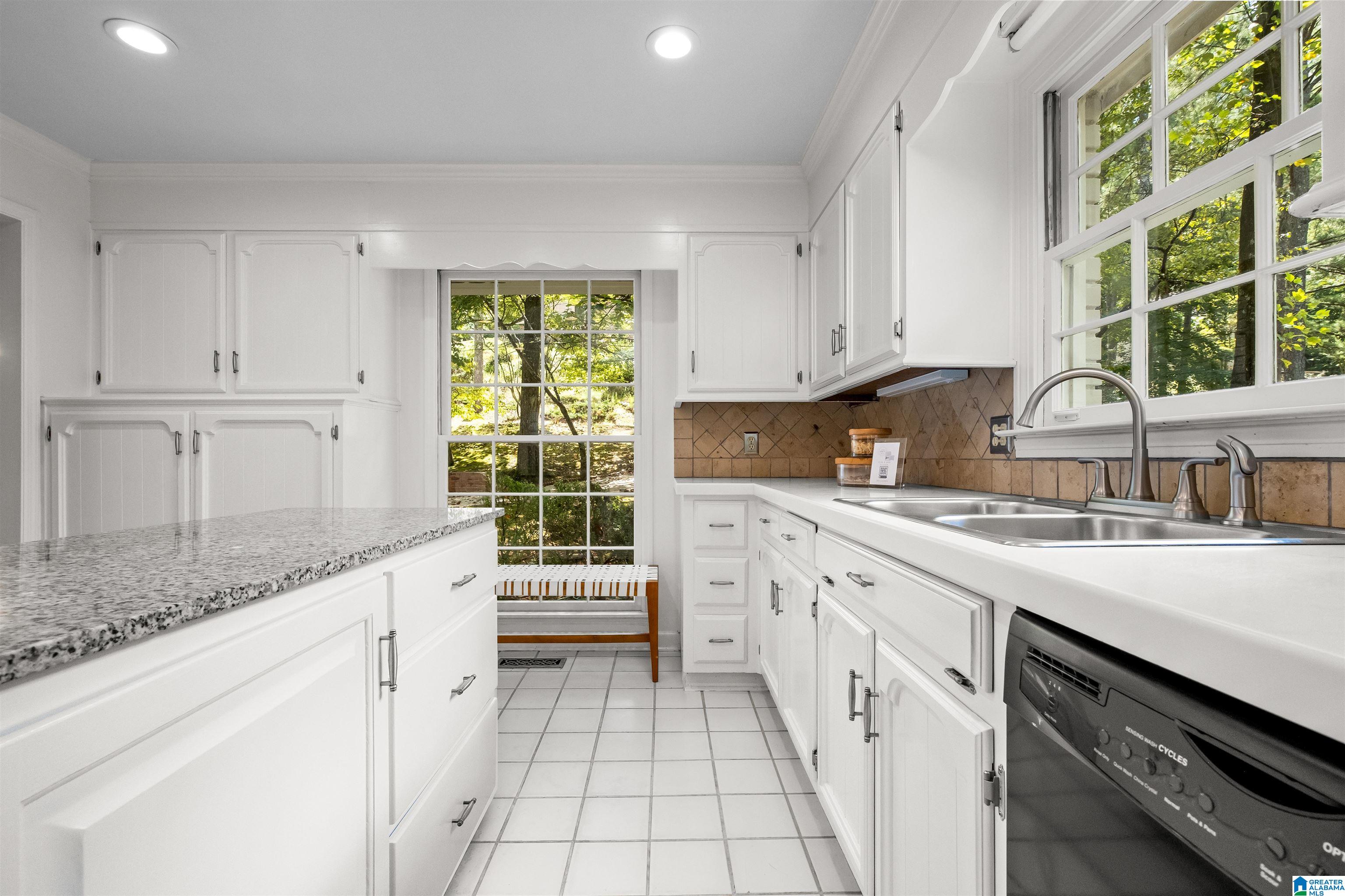 4520 Pine Mountain Road Birmingham, AL 35213 - Photo 14 of 54