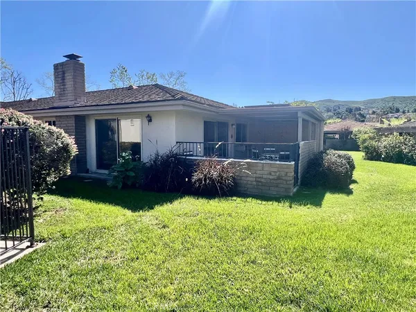 $3,900 | 32045 Via Canela, San Juan Capistrano, CA 92675