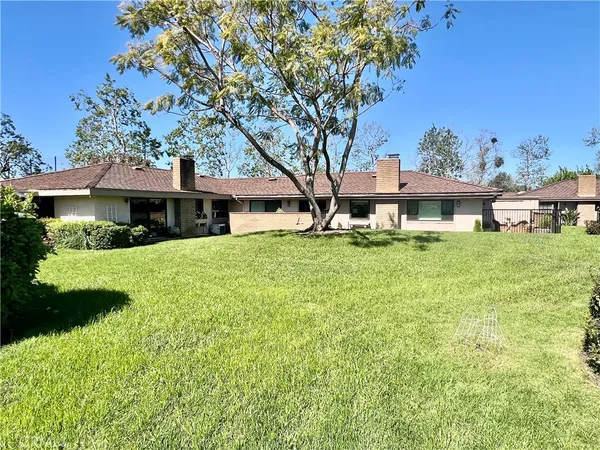 $3,900 | 32045 Via Canela, San Juan Capistrano, CA 92675