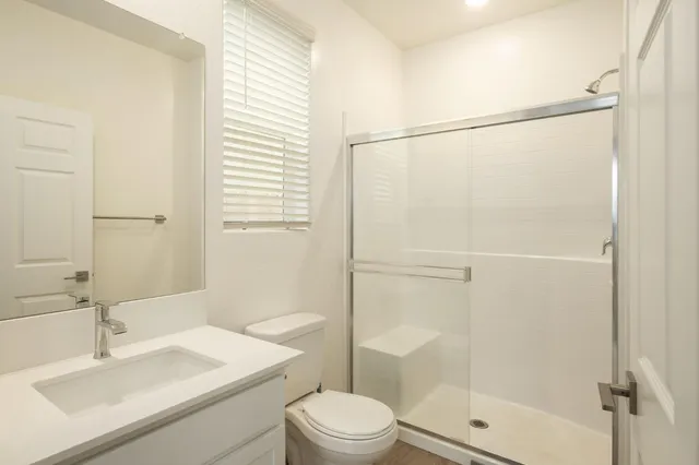 $585,000 | 1923 North Apricot Avenue, Fresno, CA 93727