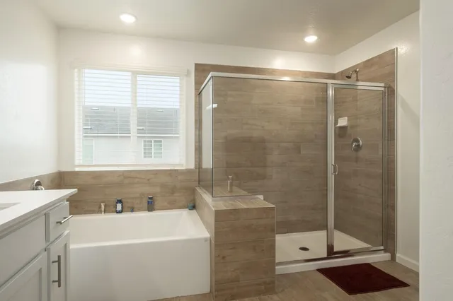 $585,000 | 1923 North Apricot Avenue, Fresno, CA 93727