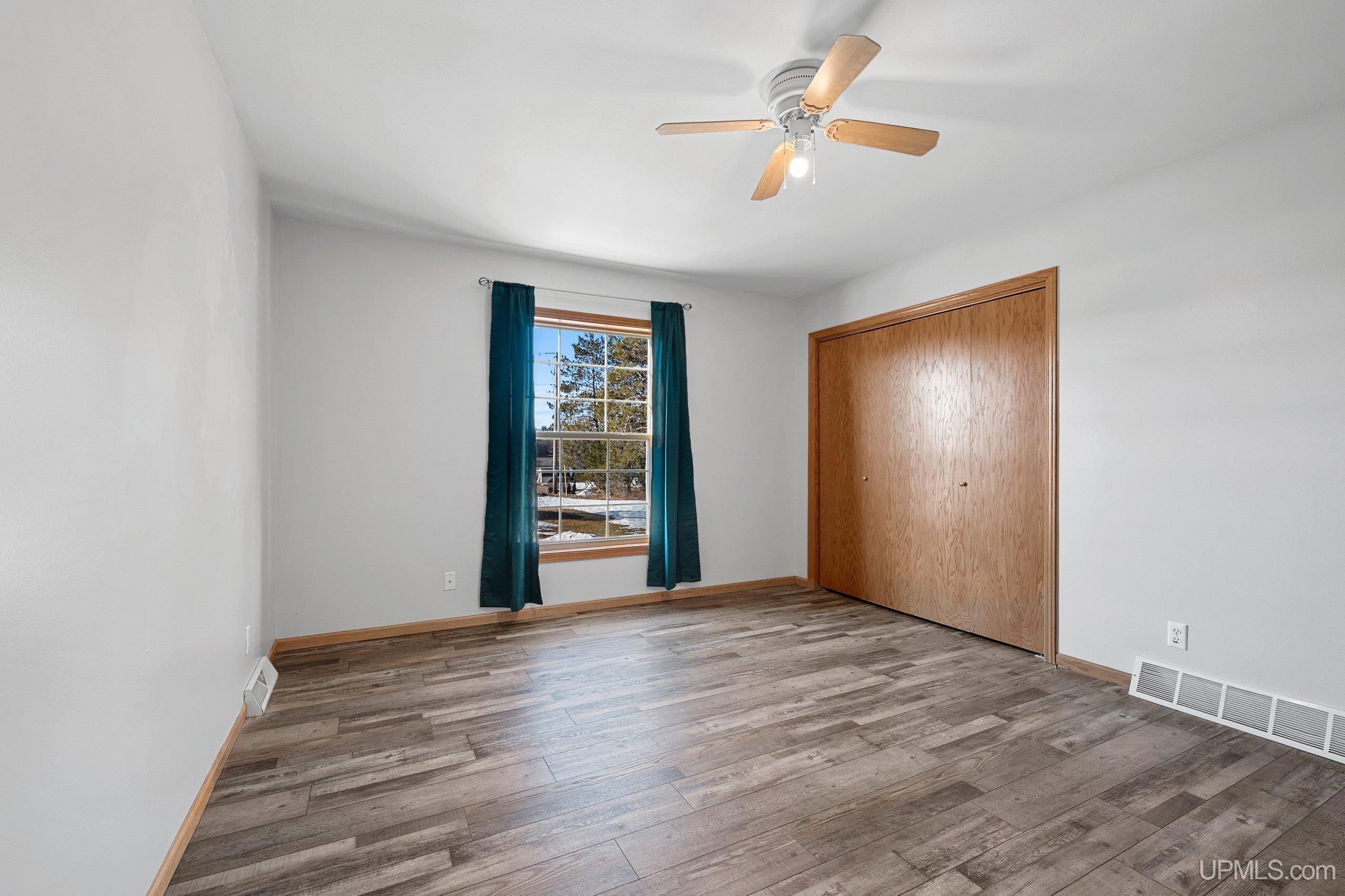 985 Van Ginkel Road Niagara, WI 54151 - Photo 11 of 26