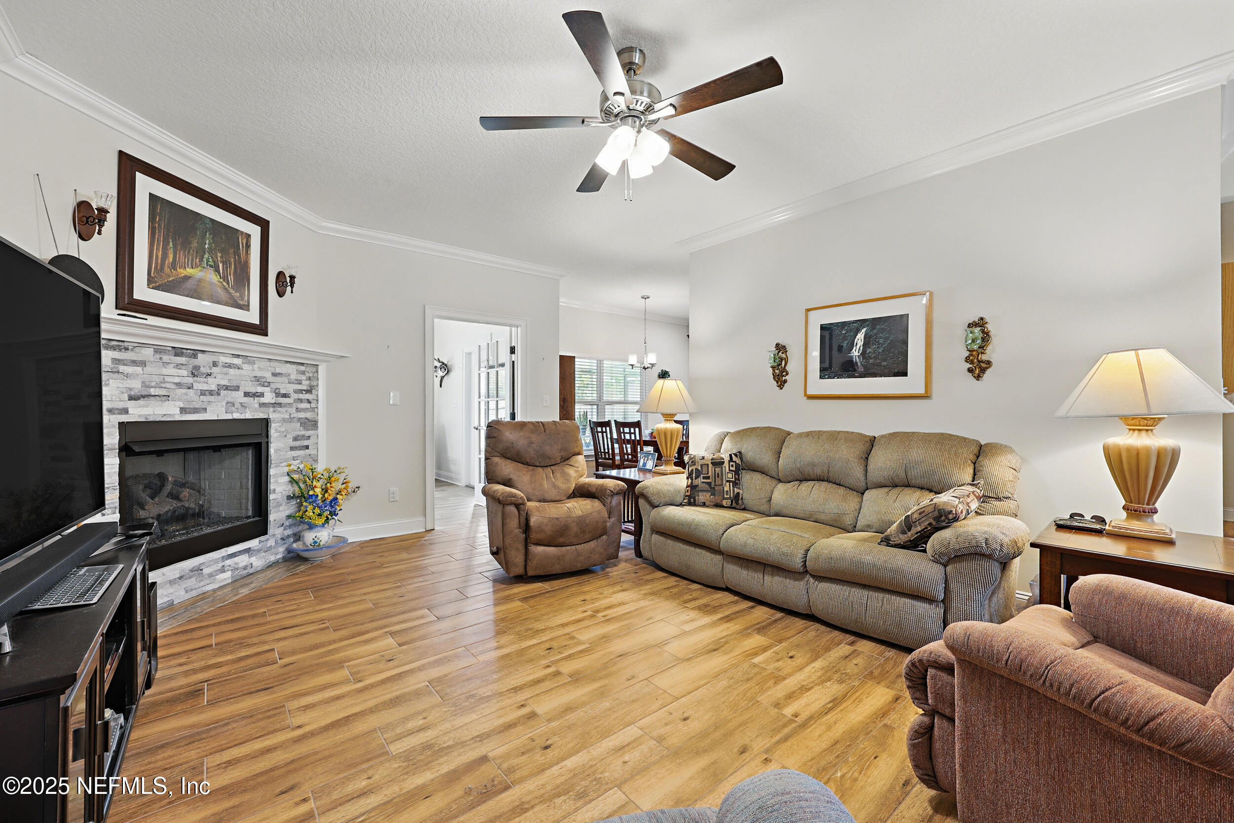 4575 Armadillo Street Middleburg, FL 32068 - Photo 4 of 37 Warm Welcome