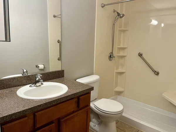 $1,750 | 5817 Oakwood Drive, Unit D, Lisle, IL 60532