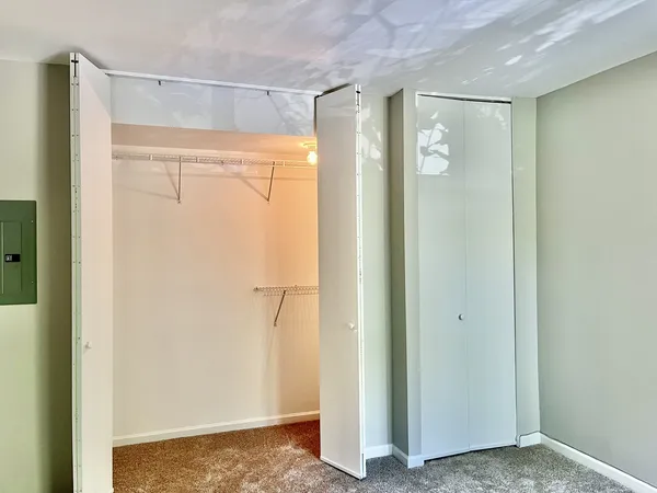 $1,750 | 5817 Oakwood Drive, Unit D, Lisle, IL 60532