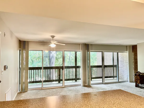 $1,750 | 5817 Oakwood Drive, Unit D, Lisle, IL 60532