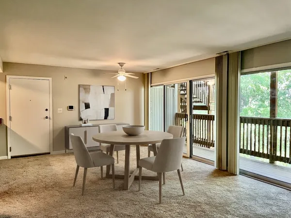 $1,750 | 5817 Oakwood Drive, Unit D, Lisle, IL 60532