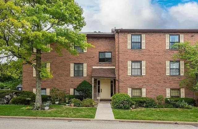 $209,900 | 7539 Penn Bridge Court, Pittsburgh, PA 15221
