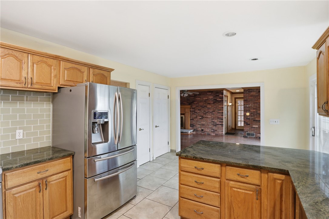 550 Manitou Beach Road Greece, NY 14468 - Photo 11 of 40