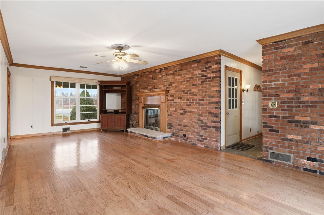 550 Manitou Beach Road Greece, NY 14468 - Photo 15 of 40