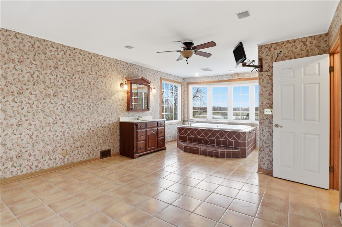 550 Manitou Beach Road Greece, NY 14468 - Photo 20 of 40