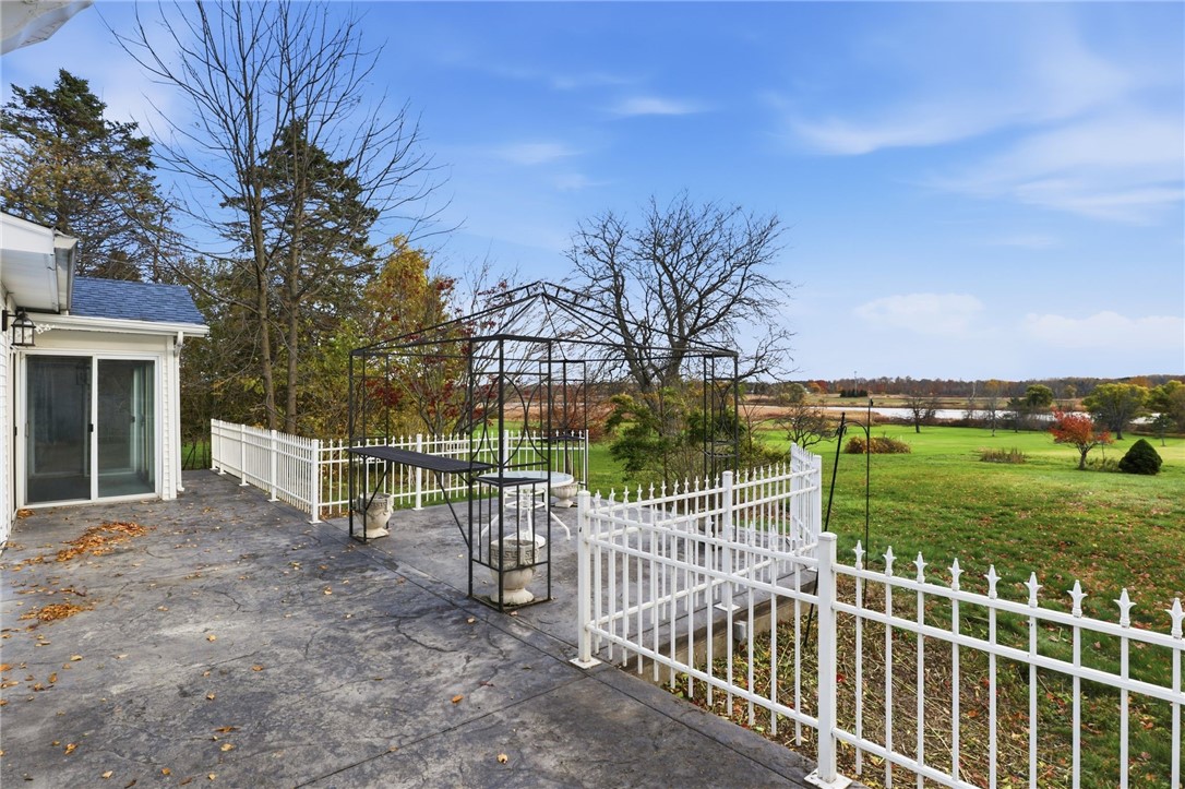 550 Manitou Beach Road Greece, NY 14468 - Photo 31 of 40