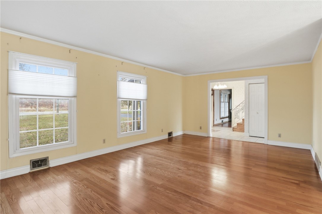 550 Manitou Beach Road Greece, NY 14468 - Photo 6 of 40