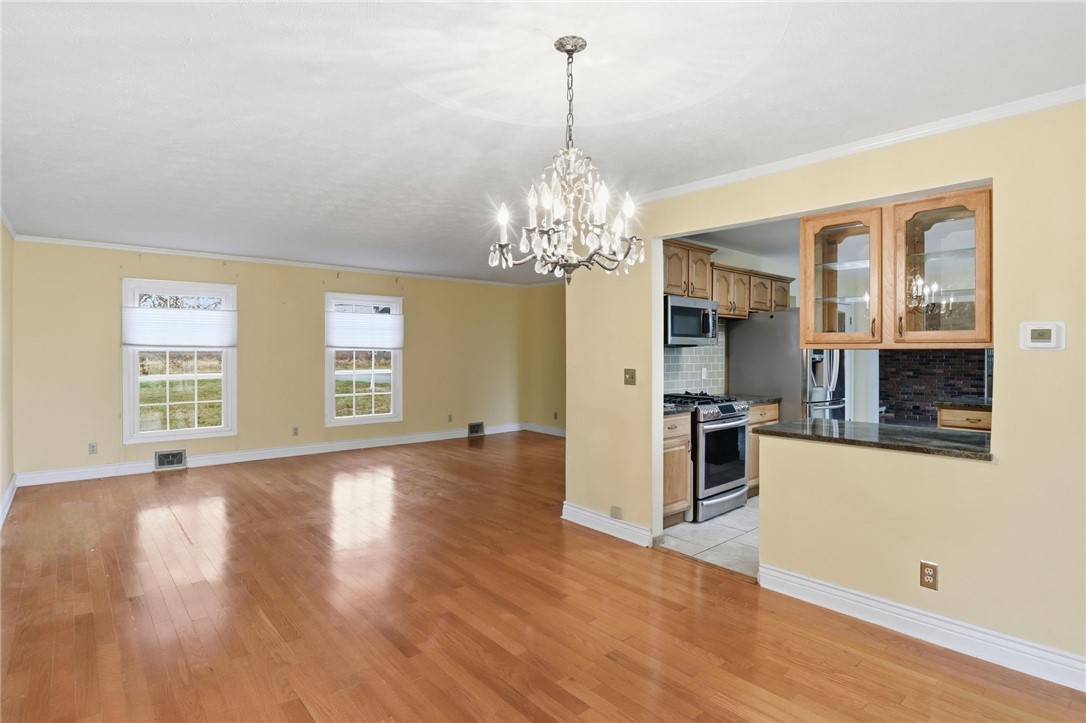 550 Manitou Beach Road Greece, NY 14468 - Photo 9 of 40