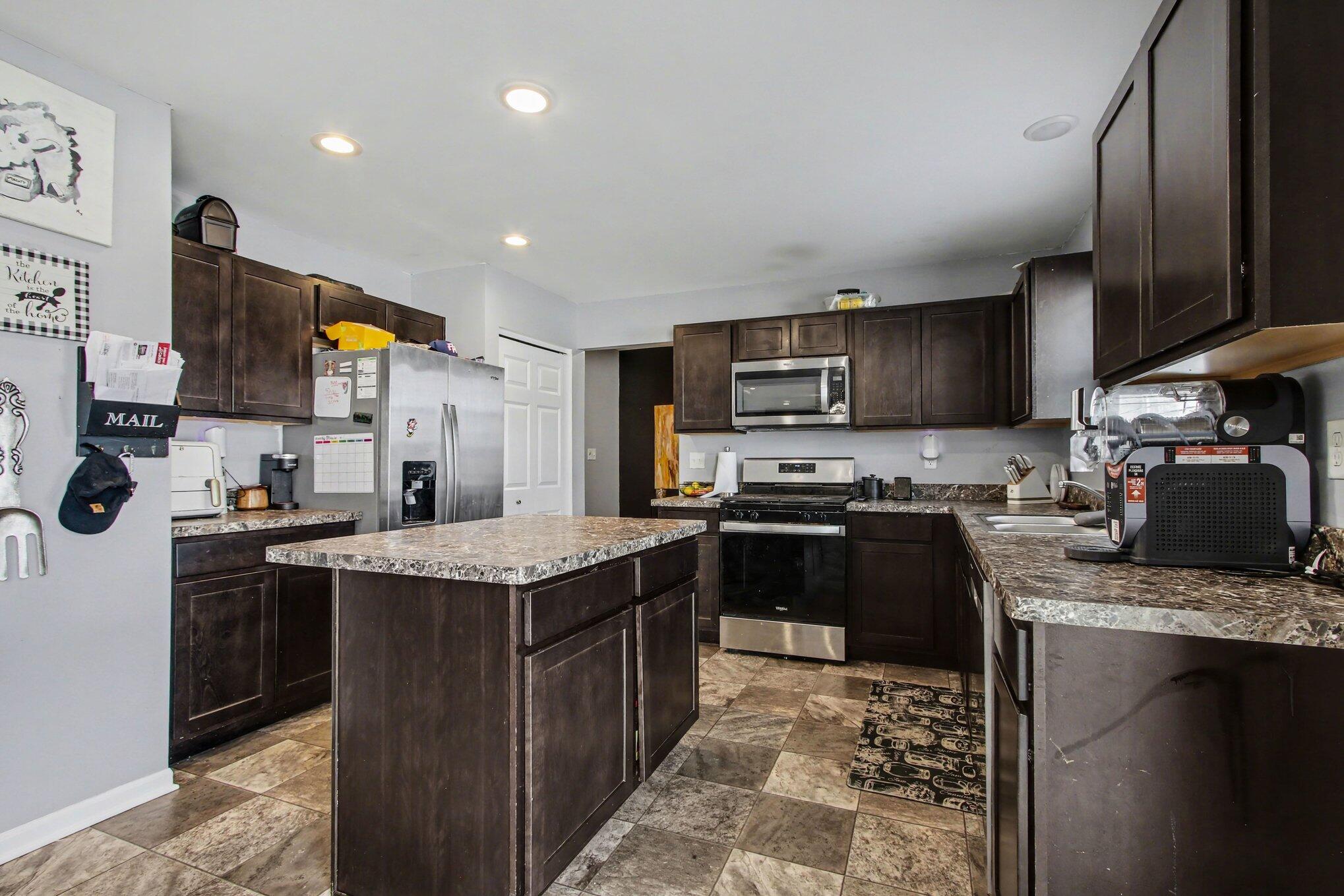 7480 Williams Street Merrillville, IN 46410 - Photo 13 of 37 2038x1359