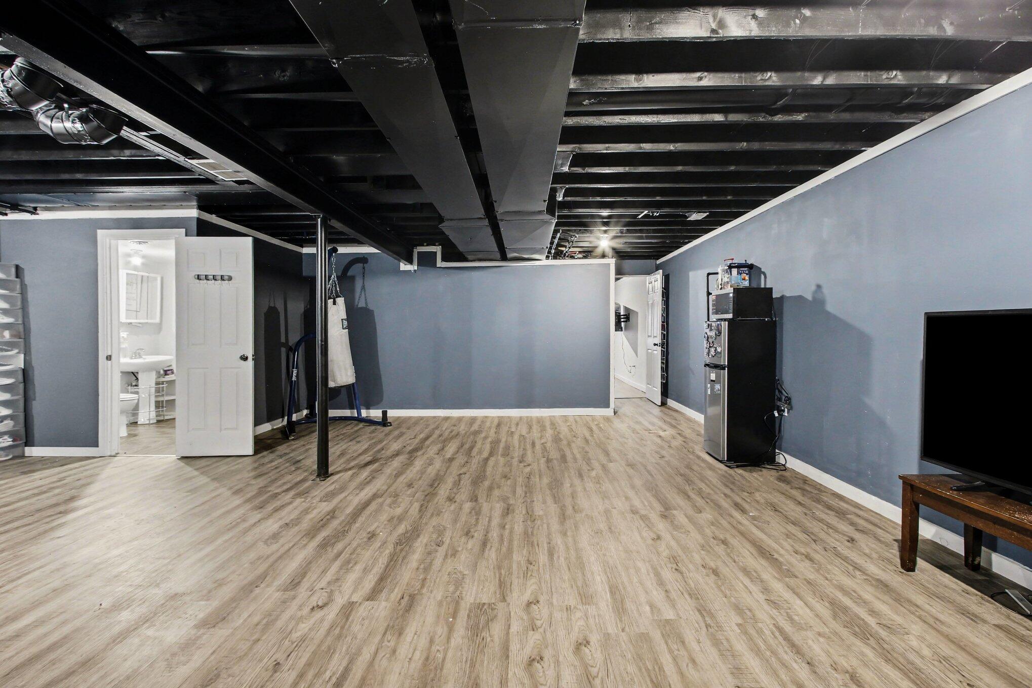 7480 Williams Street Merrillville, IN 46410 - Photo 28 of 37 2038x1359