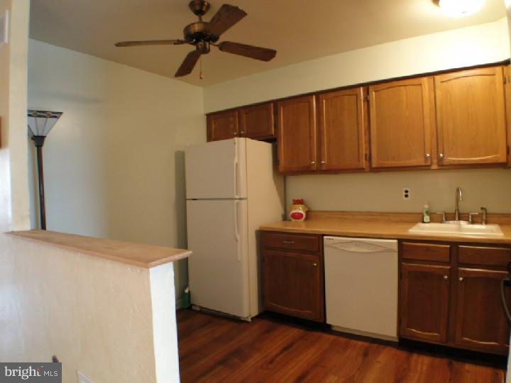 3589 Dows Road Philadelphia, PA 19154 - Photo 11 of 25 Gallery Image 11