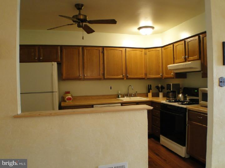 3589 Dows Road Philadelphia, PA 19154 - Photo 12 of 25 Gallery Image 12
