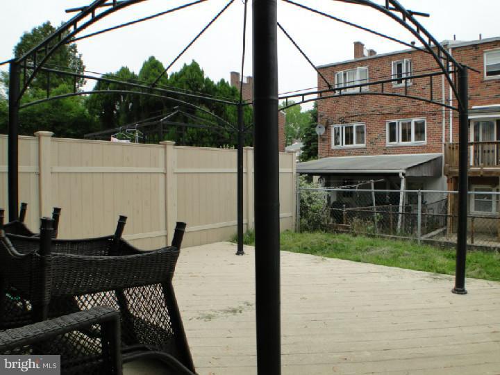 3589 Dows Road Philadelphia, PA 19154 - Photo 25 of 25 Exterior Back
