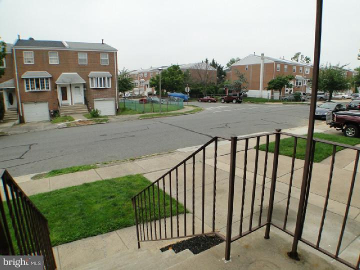 3589 Dows Road Philadelphia, PA 19154 - Photo 6 of 25 View