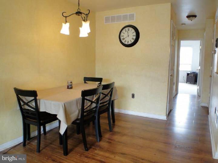 3589 Dows Road Philadelphia, PA 19154 - Photo 10 of 25 Gallery Image 10