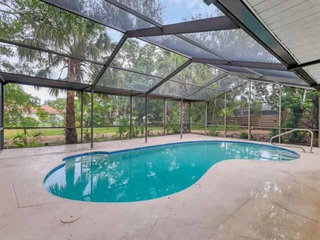 $499,900 | 2102 Country Meadows Place, Sarasota, FL 34235