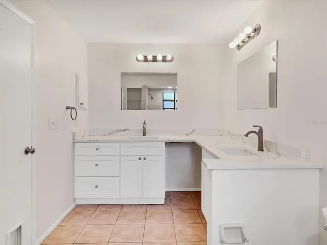 $499,900 | 2102 Country Meadows Place, Sarasota, FL 34235