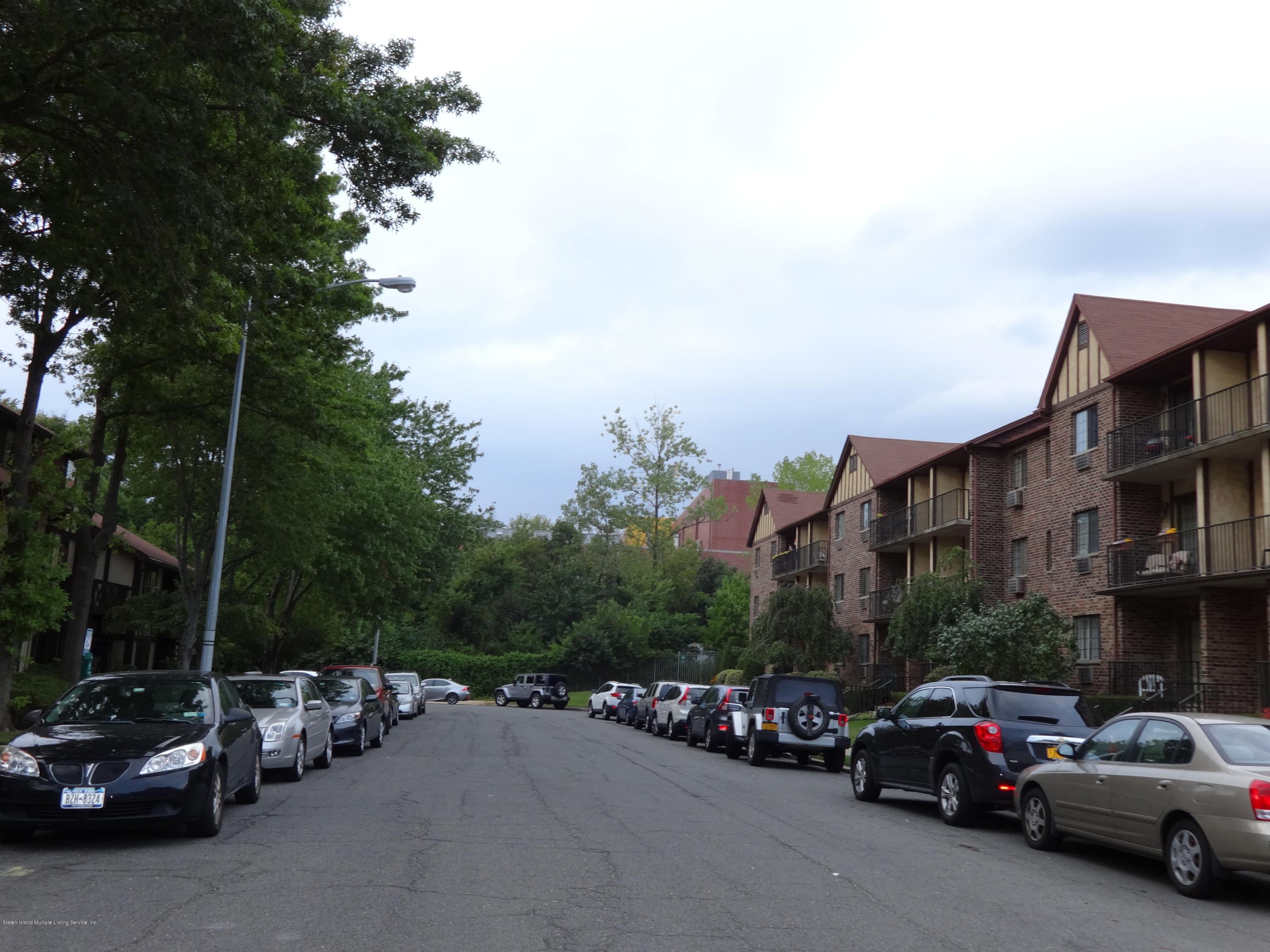 120 Devon Loop, Unit 4 Staten Island, NY 10314 - Photo 3 of 12 DSC00143